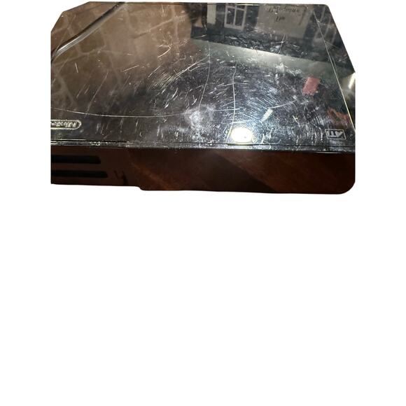 Black Nintendo Wii with Controller and Nunchuck - no cables - Picture 6 of 9